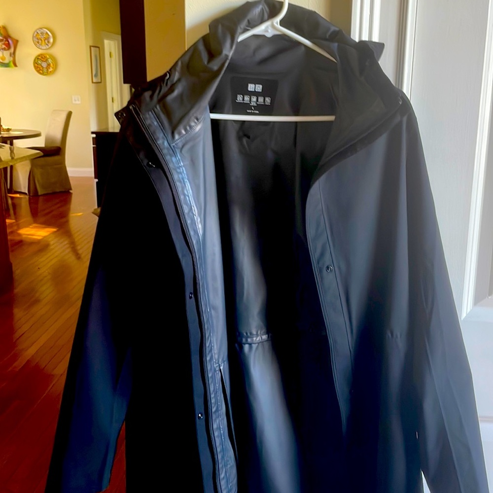 UNQLO Rain Parka -large - knee length - excellent condition